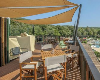 Hotiday Lodge Castiglione - Castiglione della Pescaia - Balcone