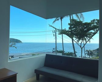 Naiharn On The Rock Resort Phuket - Rawai - Balcony