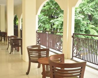 Amanah hotel syariah - Pasuruan - Balkon