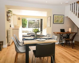 Hugill Cottage - Kendal - Dining room