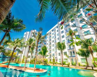 Arcadia Beach Resort Pattaya - Pattaya - Building