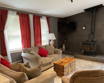Christmas and New Year week still available. Book now and get 10% discount - Roscoe - Living room