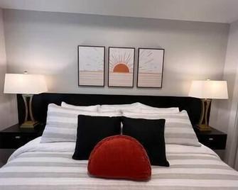 Sunset Suite - Castle Rock Condos - 리치필드 - 침실