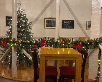 Balmoral Hotel - Moffat - Bedroom