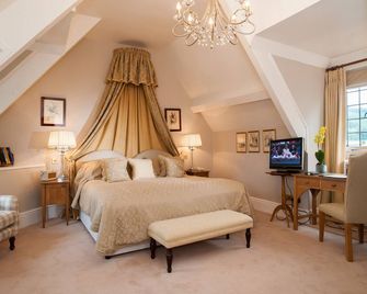 朗格伊德大廳酒店 - 布雷肯 - 臥室