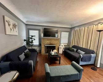 Midtown Gem with Kitchen and Living Room - Sacramento - Sala de estar