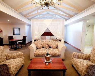 Oxbow Country Estate - Bronkhorstspruit - Living room