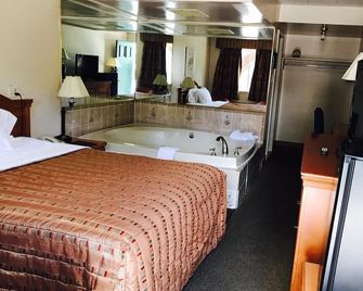 Sunset Inn - Niagara Falls - Soveværelse