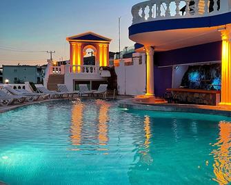Aspat Butik Otel - Akyarlar - Piscina