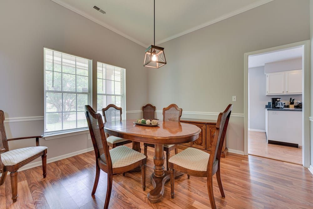 Charlotte Vacation Rental Near Motor Speedway! - Charlotte - Dining room