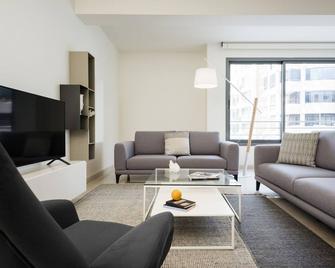 Sassine 3bd Apartment - Beirut - Living room