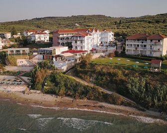 Clear Horizon - Alikanas - Strand