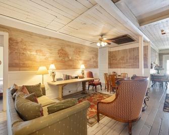 The Historic Island Hotel of Cedar Key - Cedar Key - Lounge