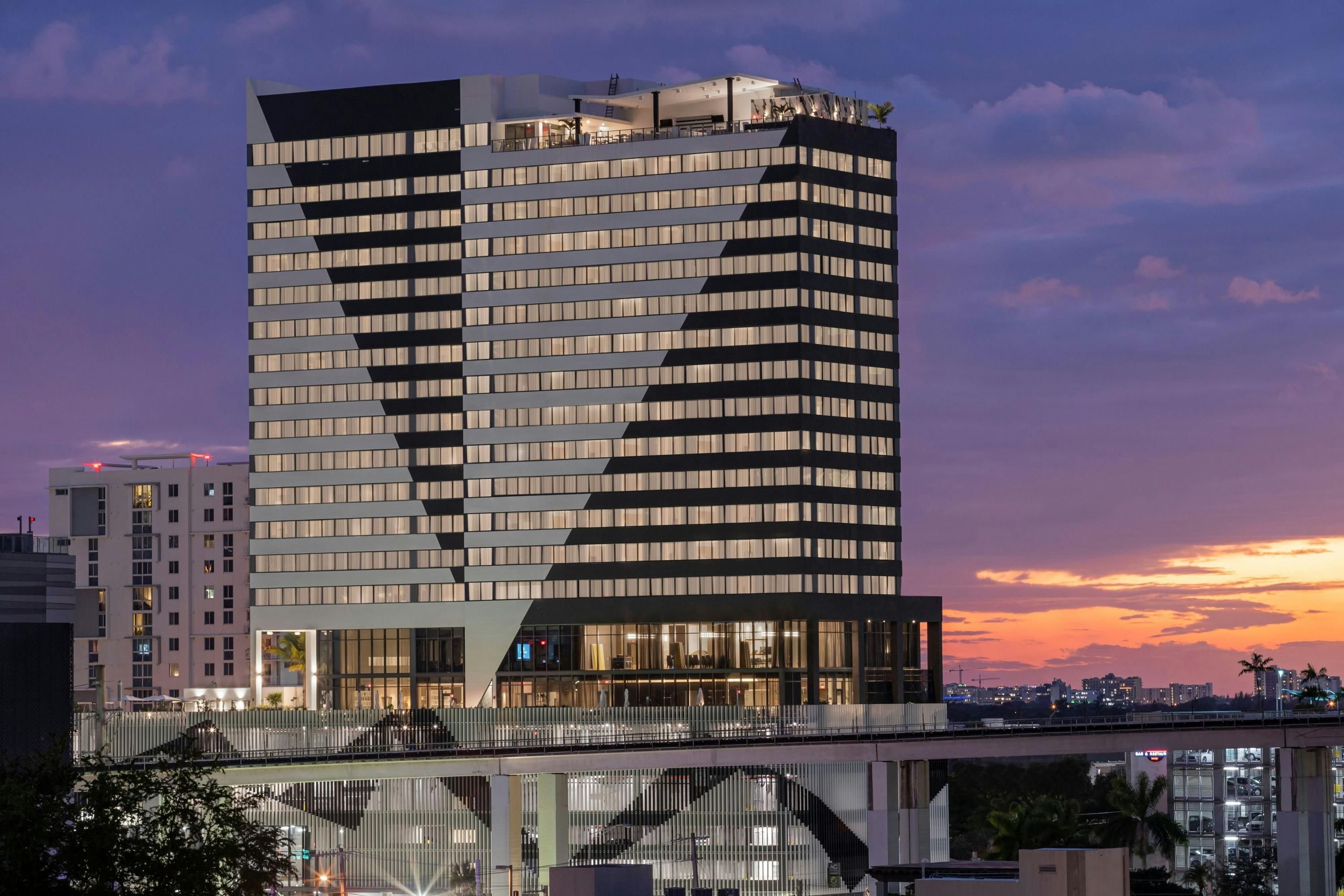 إيه سي هوتل باي ماريوت ميامي بريكيل - ميامي - مبنى