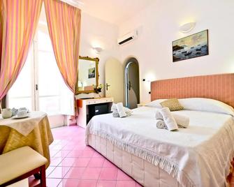Residenza Sole Amalfi - Amalfi - Phòng ngủ