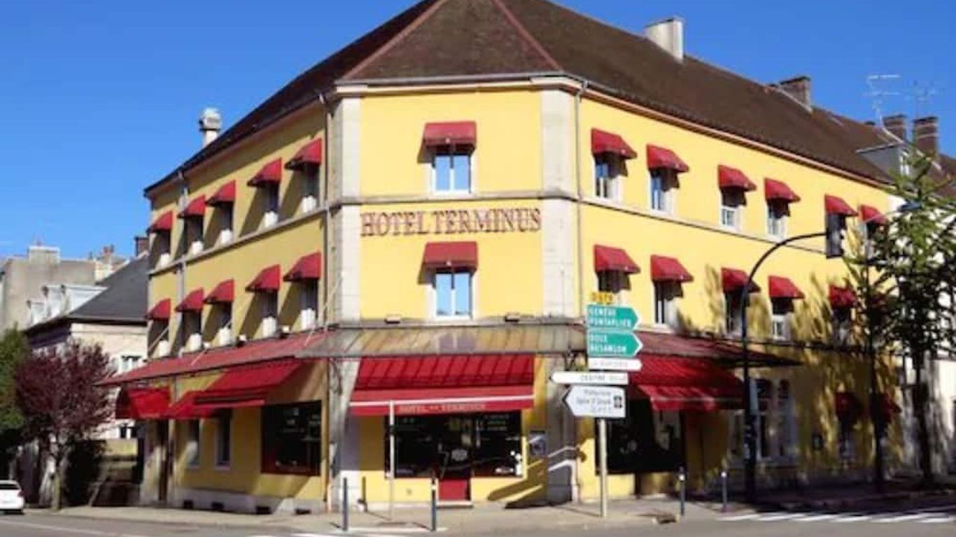 Hôtel Terminus - Pizzeria Pizz'a gogo - salle de sport - face à la gare