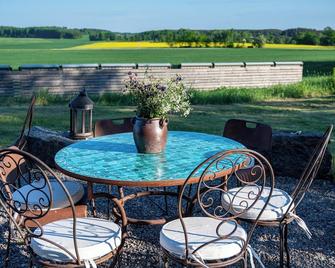 Låsta Gårdshotell - Strängnäs - Patio