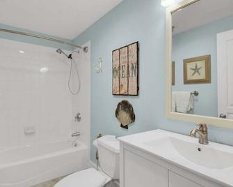 Emerald Isle unit 406 - Two Bedroom Condo - Pensacola Beach