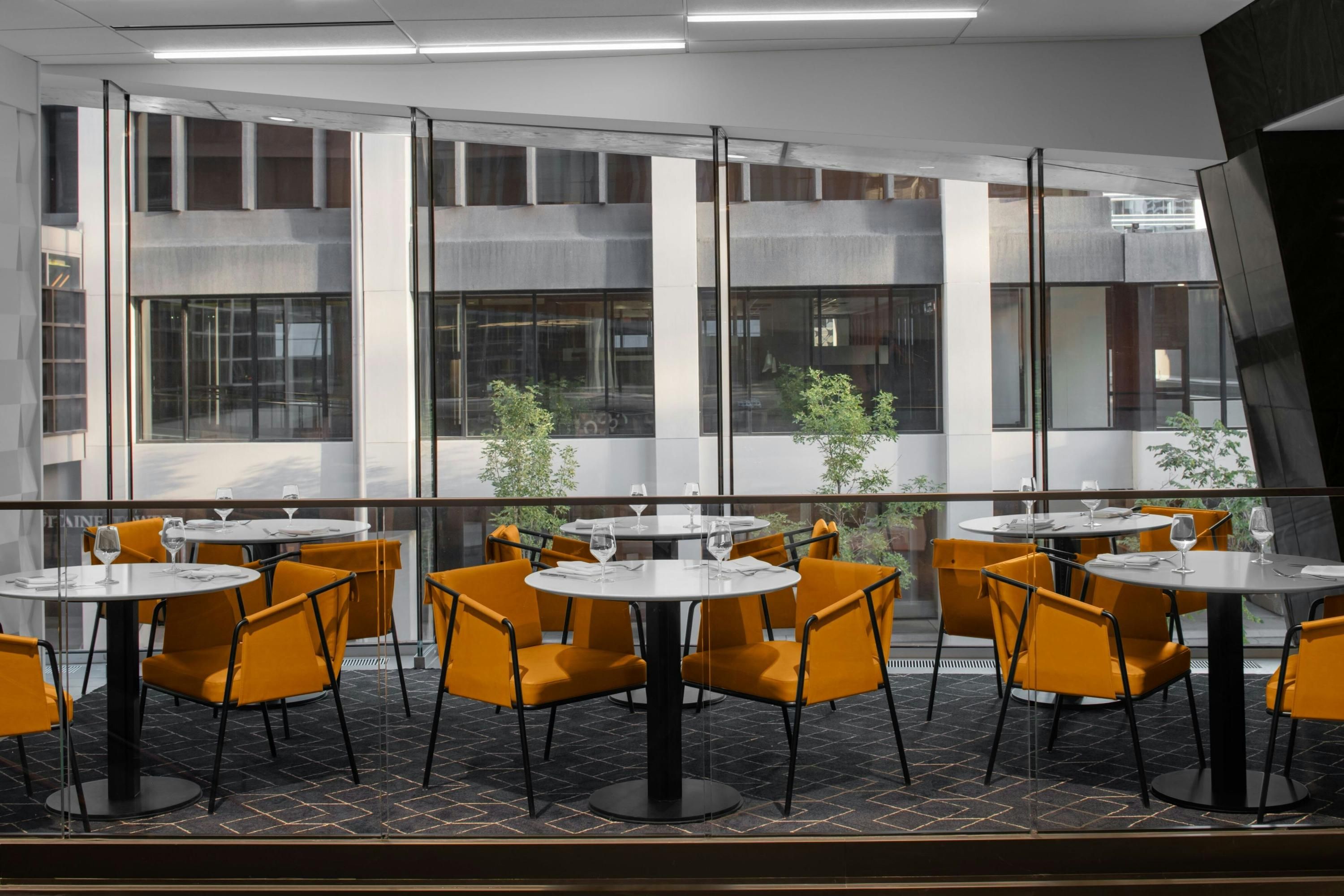 Courtyard by MarriottCalgary Downtown - קלגרי - מסעדה