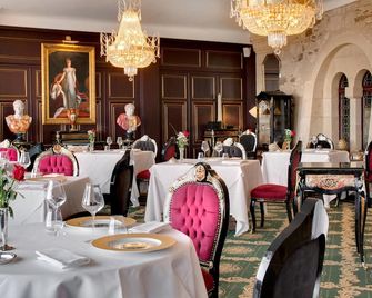 Chateau Le Prieuré Saumur - La Maison Younan - Saumur - Feestzaal