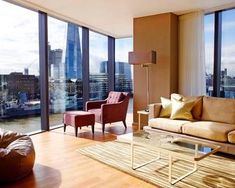 Cheval Three Quays at The Tower of London - London - Living room