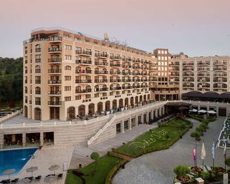 SH Dolce Vita- All Inclusive - Free Aquapark & Beach & Beach bar - Golden Sands - Edificio
