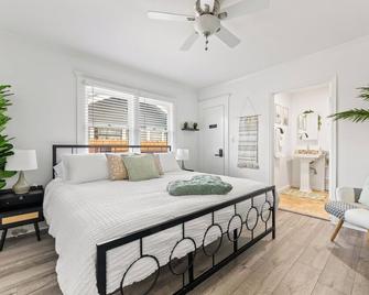 Seaside Escape, Dedicated Parking, Pacman & Pool Table - Long Beach - Habitación
