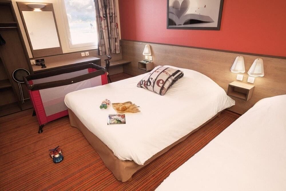 إيه ي اي أوتل ترافيل أثي سور شير - إ8 5 أير دو فال دو تشير