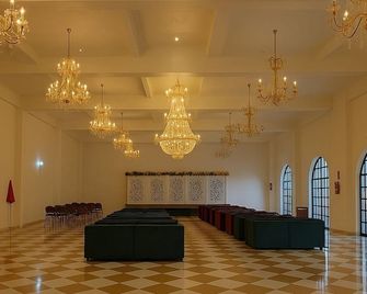 Qila Hotel - Morādābād