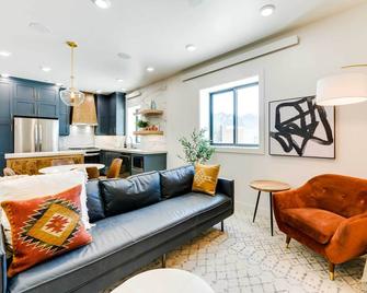 The Lofts on 89 Condo - 5 Miles to Salt River! - Afton - Sala de estar