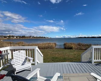 Charming Waterfront Getaway — South Cove, Old Saybrook - Old Saybrook - Balcó
