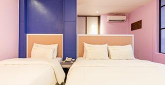 Hotel 7 - Cheongju - Bedroom