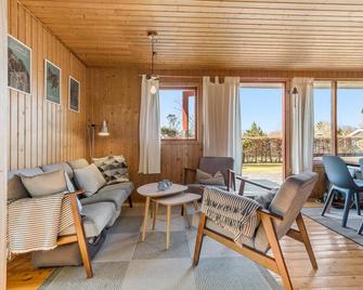 Awesome Home In Grenaa With Wifi - Grenaa - Huiskamer