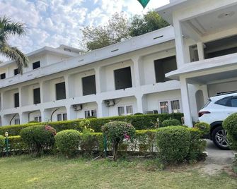 Hotel Ganesha Garden Villa - Khajuraho - Gebouw