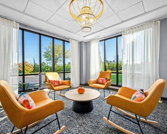 Spark by Hilton Cleveland Beachwood - Beachwood - Lobby