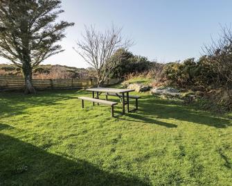 Pen Y Graig - Holyhead - Patio