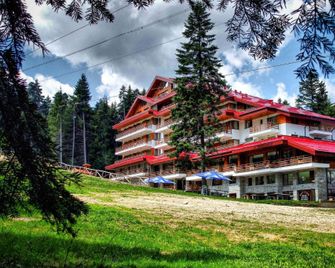Club Hotel Yanakiev - Samokov - Building