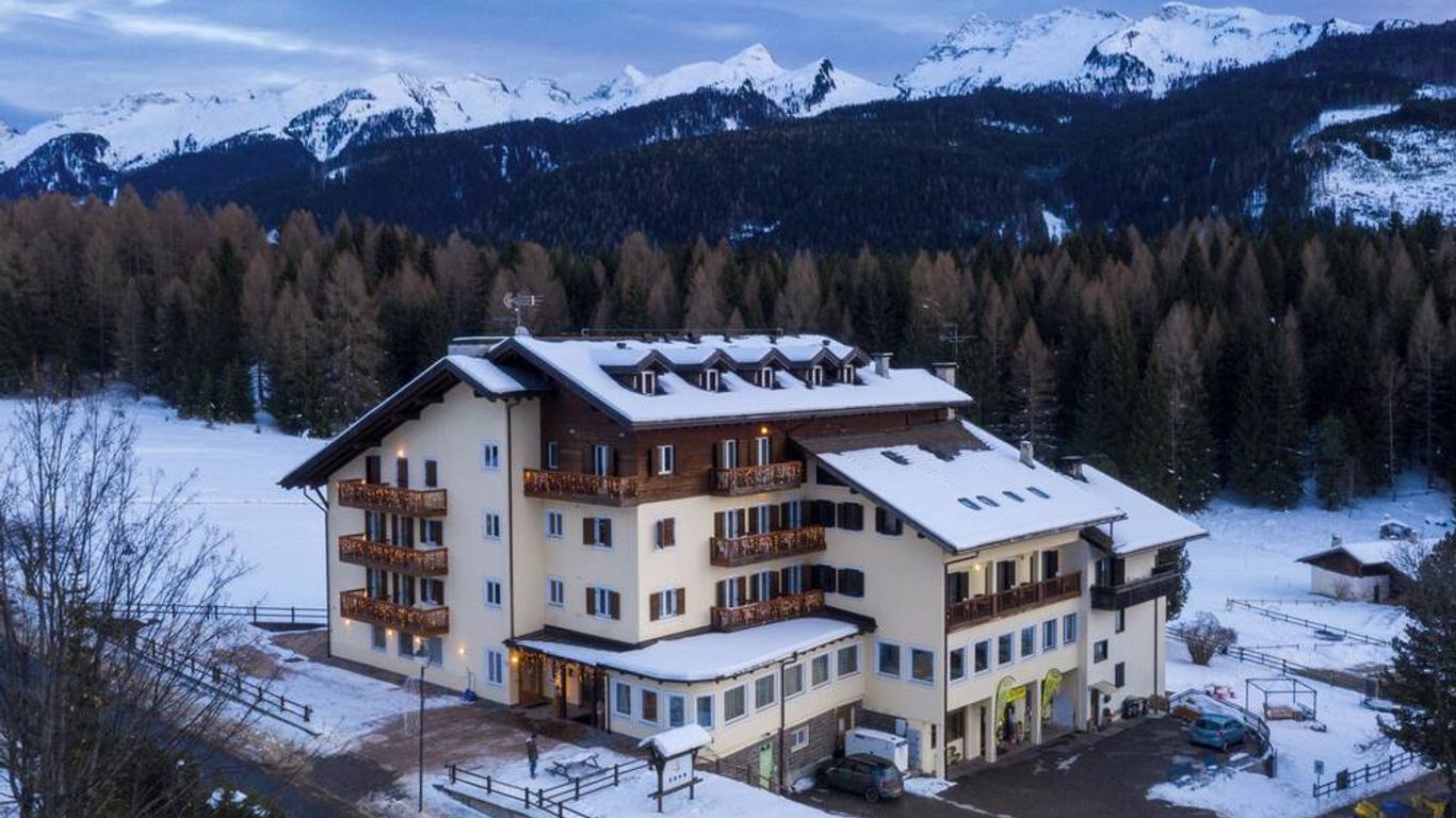 ي إي آي هوتل بيلامونتي