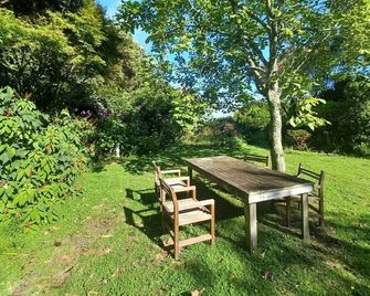 Kereru Creek by Tiny Away - Oakura - Patio