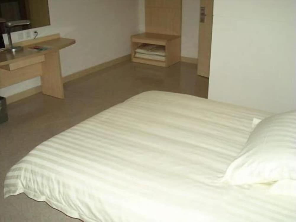 Jinjiang Inn - Nanjing Train Station 1