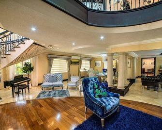 Orchids & Palms Luxury Villa Pool, Chef, Hot Tub, Airport Pickup! - Montego Bay - Lobby