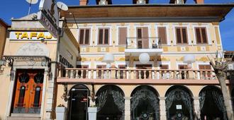 Hotel Villa Tafaj - Tirana - Gebouw
