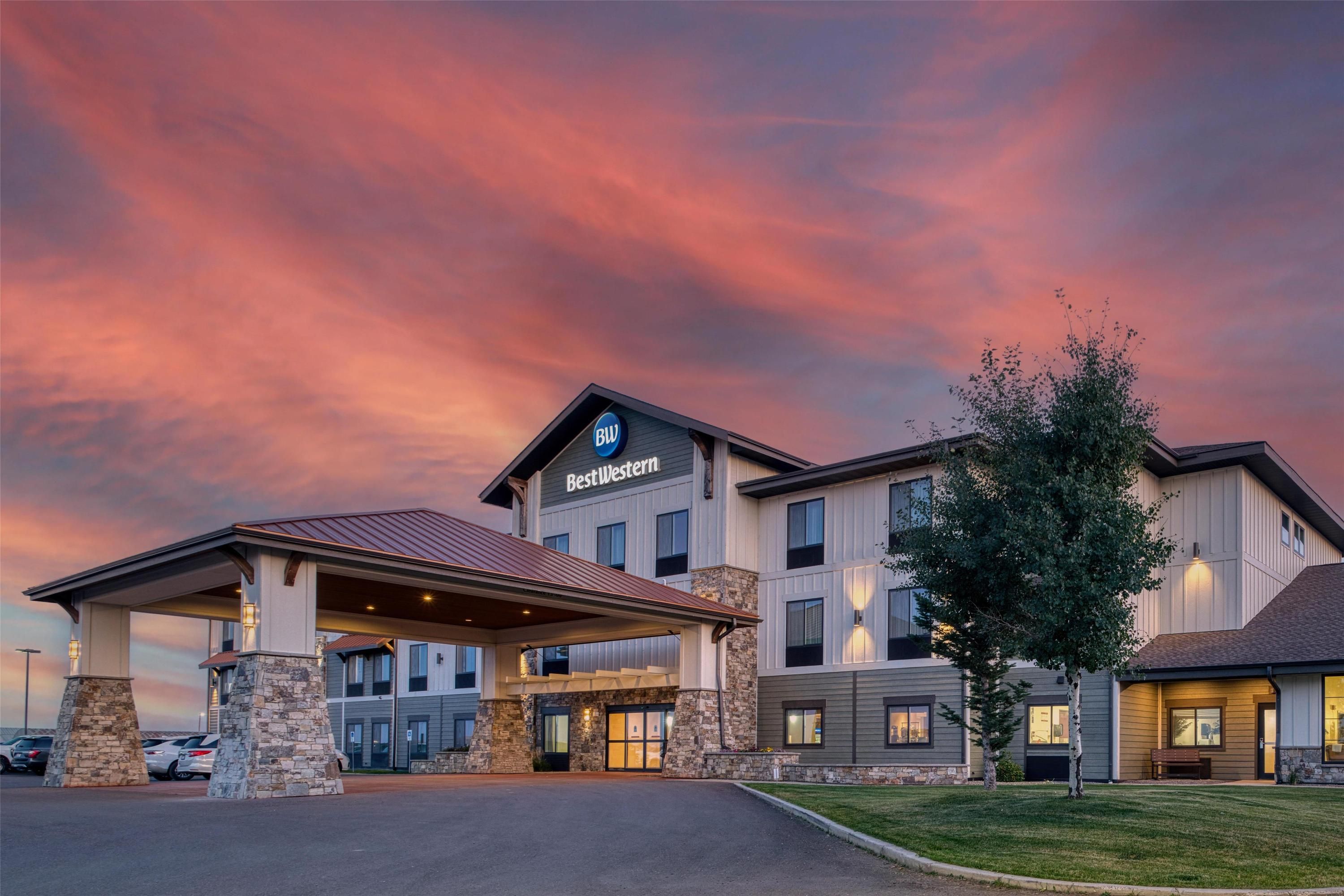 Best Western Shelby Inn & Suites - Shelby - Edificio