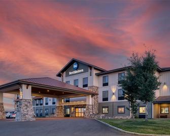 Best Western Shelby Inn & Suites - Shelby - Gebouw