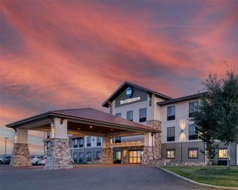 Best Western Shelby Inn & Suites - Shelby - Edificio