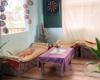 Moonlight Homestay - General Luna - Living room
