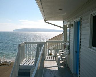 Hotel-Motel Fleur de Lys - Perce - Balkon