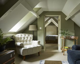 Methuen Arms - Corsham - Living room