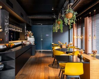 ibis Styles Hasselt City Centre - האסל - מסעדה