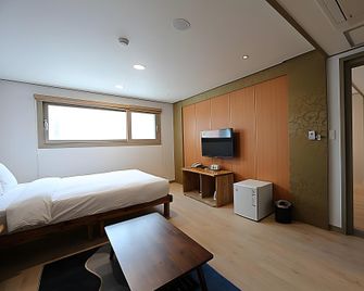 J2 Family Hotel Jeju - Ciudad de Jeju - Habitación